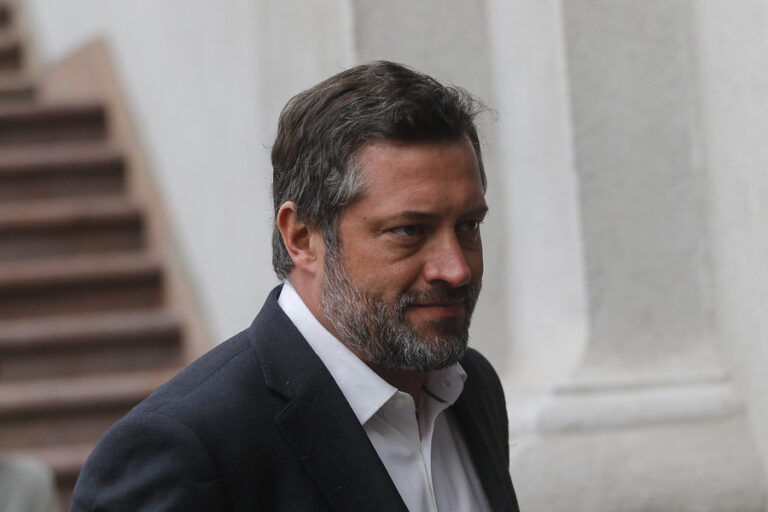 Sichel aclara polémica por cambio de tarjetas CuentaRUT: 