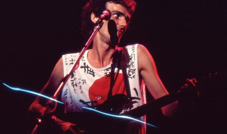 “¿Te acordás del Flaco Spinetta?”: La primera vez que vino a Chile, sólo lo conocían por la canción de Los Enanitos Verdes