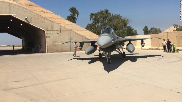 Ocho cohetes impactaron base aérea de Iraq que alberga tropas estadounidenses