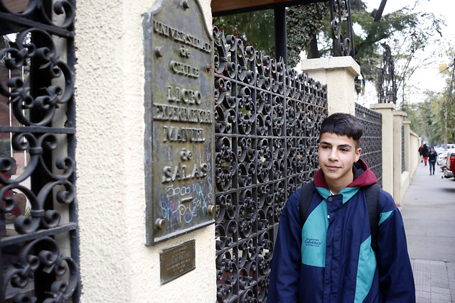 Director de Historia de la UACh ofreció a Víctor Chanfreau acceso directo a su carrera sin PSU