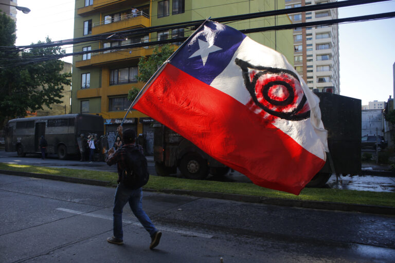 Confirman primera formalización a carabinero acusado de provocar lesión ocular en protestas del estallido social