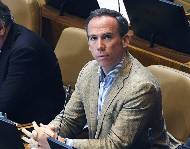 Iniciativa UDI busca despedir a funcionarios del Congreso que se manifiesten o que funen a parlamentarios