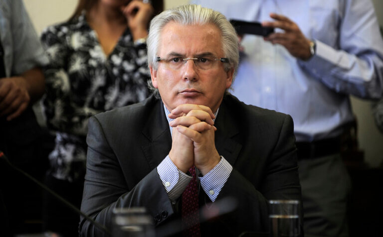 Diputados del oficialismo critican presencia de ex juez Baltasar Garzón en Plaza Italia