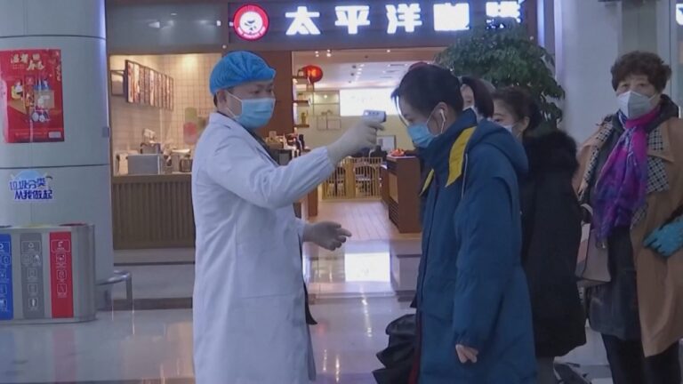 A medida que se propaga el coronavirus, también lo hacen las fake news