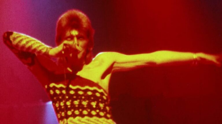 Dos nuevos discos de David Bowie serán publicados este año