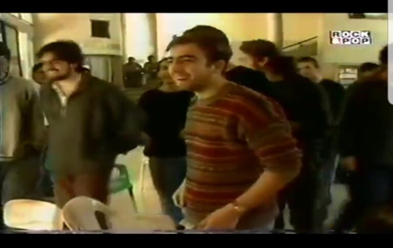 El día en que Fuad Chahin lanzó a Rafael Gumucio a una pileta junto a sus compañeros de universidad