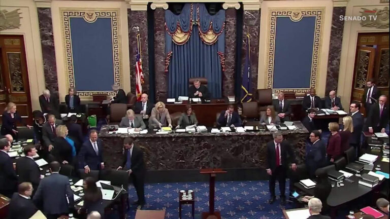 Tomar leche durante un juicio: La inusual costumbre del Senado de Estados Unidos