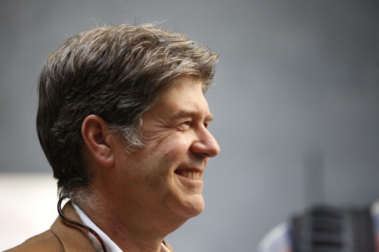 James Hamilton funda el Partido por la Dignidad, plataforma para independientes en el proceso constituyente