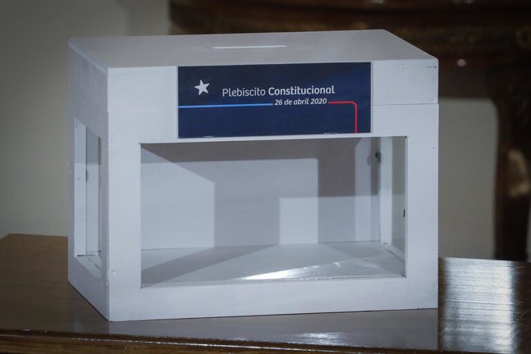 Plebiscito 2020: Comandos por el Apruebo y el Rechazo despliegan su creatividad para ganarse a la ciudadanía