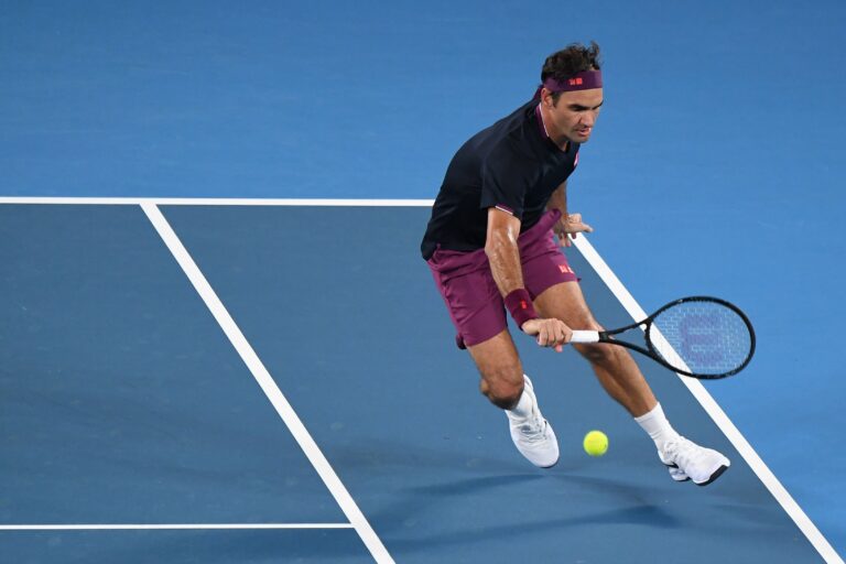 Federer en modo leyenda: Salvó siete puntos de partido y pasó a semifinales en Australia