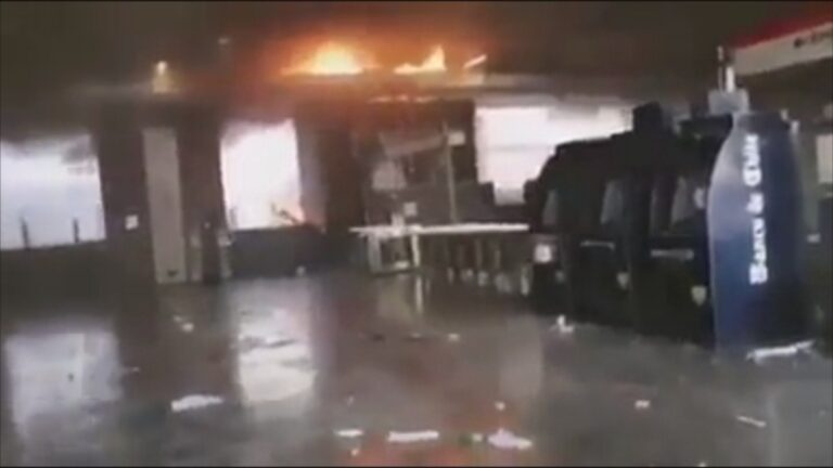 Formalizarán a acusados por incendio y daños en la estación de metro San Pablo