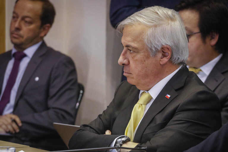 Tras la polémica frase de Mañalich: La realidad de los libros de reclamos de la Compin