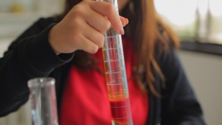 Lanzan una nueva hoja de ruta de las mujeres en la ciencia en Chile