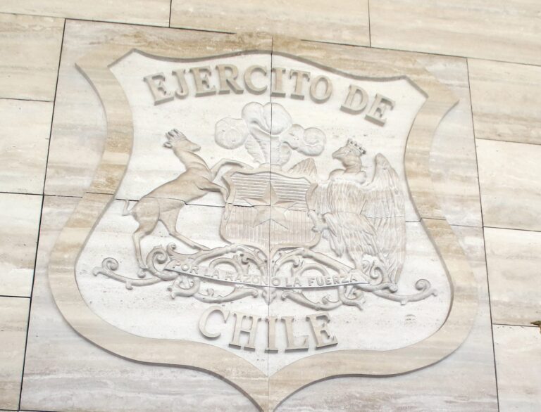 Personal de las Fuerzas Armadas que se encuentre en prisión preventiva no podrá percibir remuneraciones