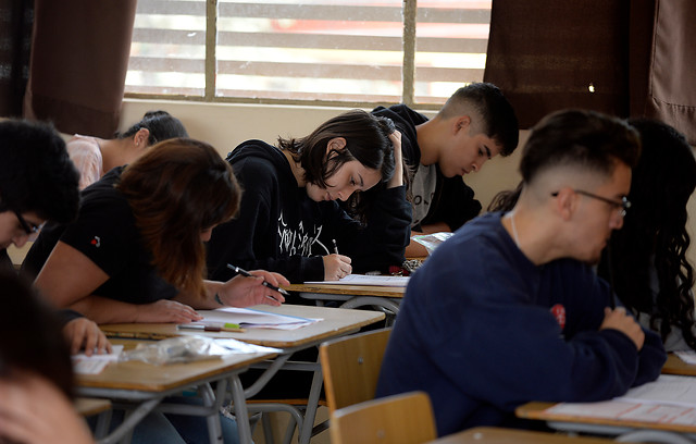 Cifra de puntajes nacionales de la PSU cayó en casi un 50% este año