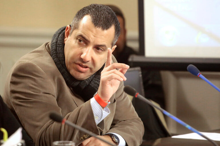 Gustavo Hasbún suspende su militancia en la UDI: 