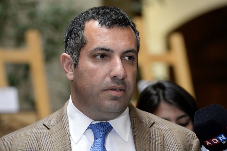 Audio de Gustavo Hasbún vincularía a ministro Palacios en presuntas coimas en el MOP