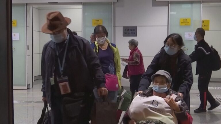 Director general de la OMS afirma que casos actuales de transmisión de coronavirus podrían ser 