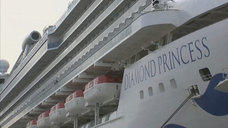 Así es la vida de quienes están a bordo del crucero en cuarentena por coronavirus