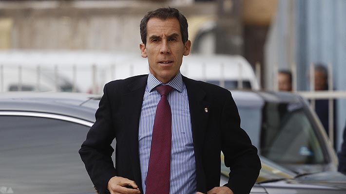 Alcalde Alessandri y retroceso de la RM a Fase 2: 