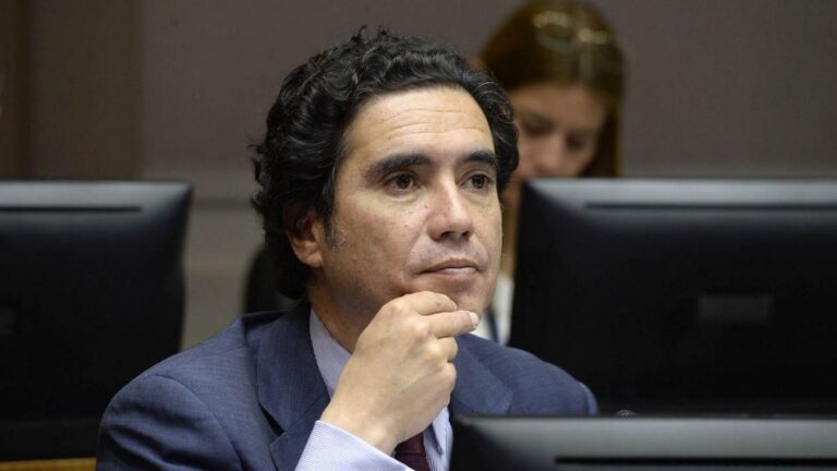 Revista británica destaca a Ignacio Briones como “Ministro de Hacienda del Año de las Américas”