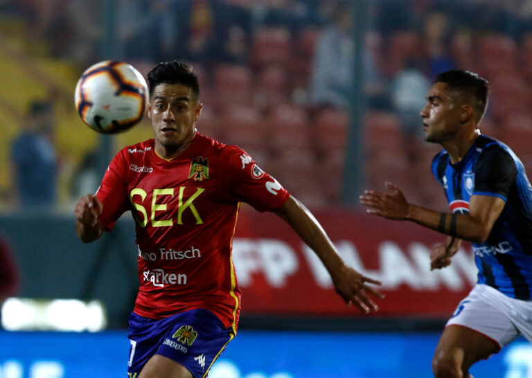 Chilevisión sella acuerdo y transmitirá un partido a la semana del campeonato nacional