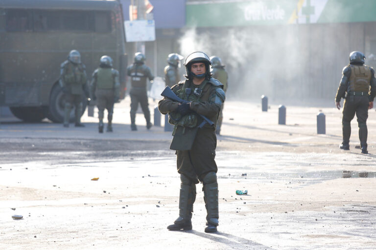 Carabinero será formalizado tras lanzarle una lacrimógena en la cabeza a manifestante en Rancagua