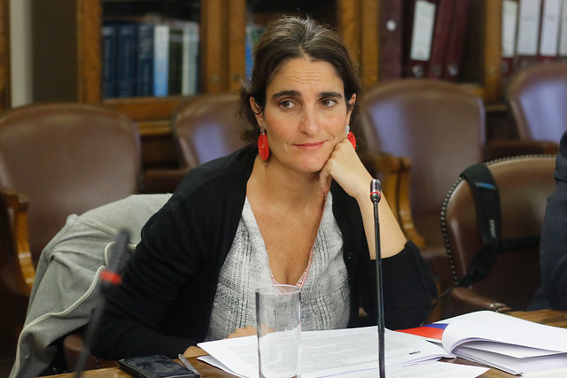 Ministra Zaldívar y contratos suspendidos: 