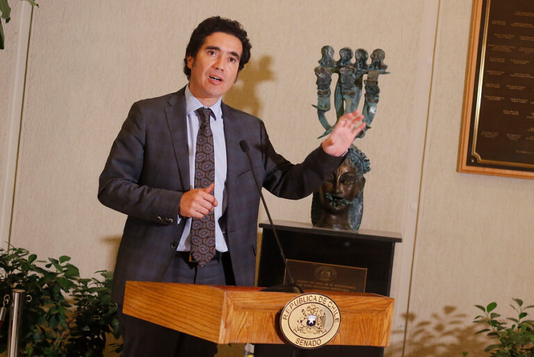 Ministro Briones y eventual candidatura presidencial por Evópoli: 