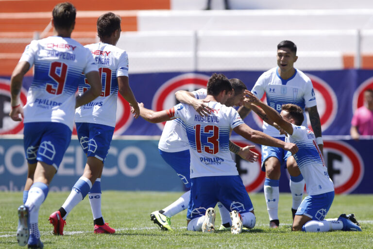 La UC se secó las lágrimas de la Libertadores y derrotó con lo justo a Cobresal