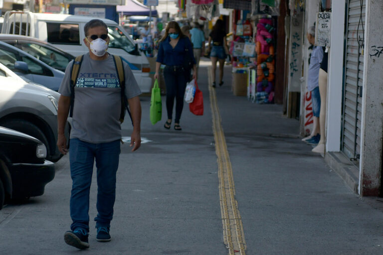 Universidades fabricarán 100 mil máscaras en impresoras 3D para ayudar al sistema público de salud