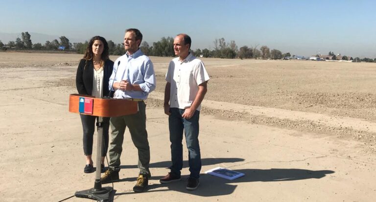 Gobierno exhibió terrenos donde se instalará hospital modular para tratar el coronavirus