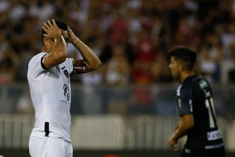 Enfrentados con la dirigencia: Figuras de Colo Colo terminan contrato y podrían dejar el club