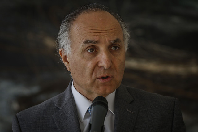 Parlamentarios de oposición ofician a Cancillería para conocer situación de chilenos varados en el extranjero