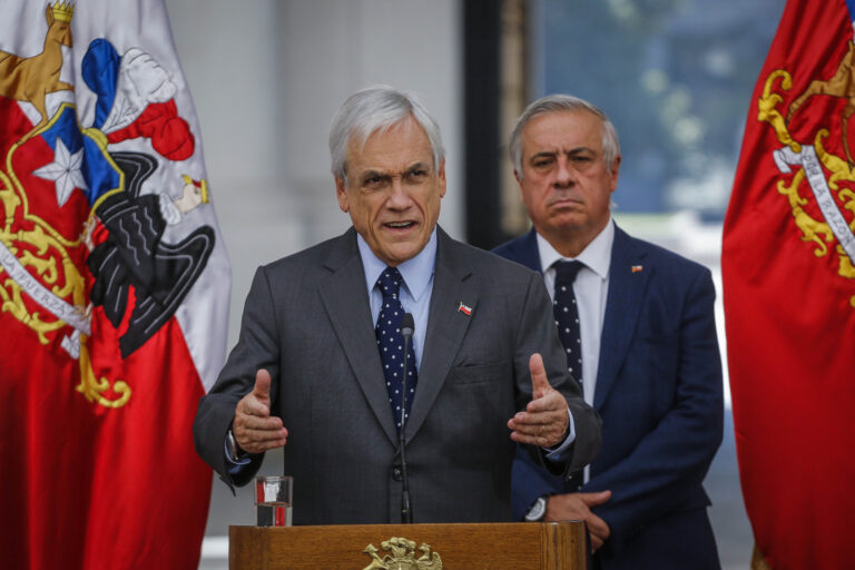 Piñera confirma que alza de las Isapres se postergará por 3 meses