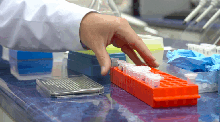 Investigadores chilenos avanzan en la validación de un nuevo mecanismo de diagnóstico del COVID-19