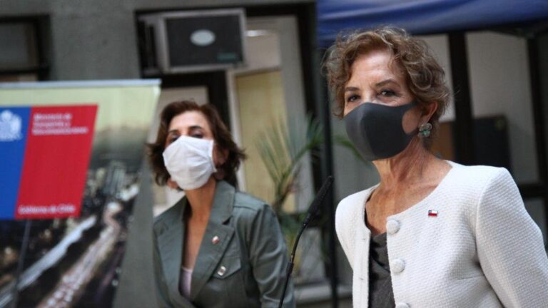 Gobierno pide respetar el uso obligatorio de mascarillas en el transporte: Conoce las multas