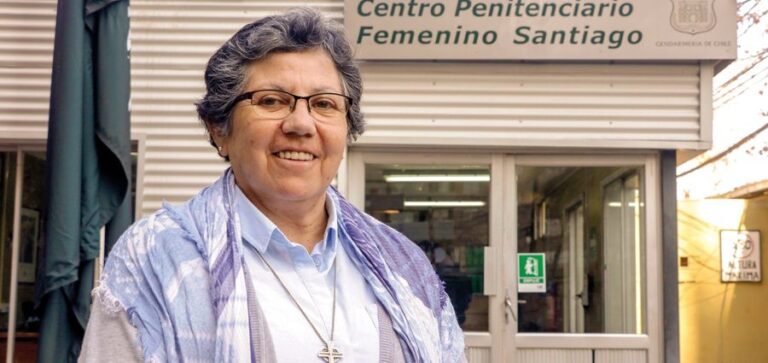 Hermana Nelly León, capellana de la Cárcel de Mujeres: 