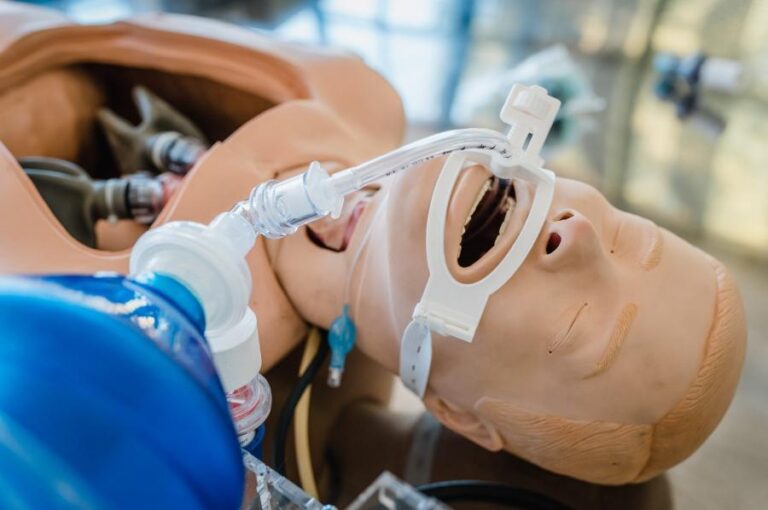 Laboratorio de Valdivia trabaja en prototipo de ventilador mecánico que podría utilizarse en emergencia por COVID-19