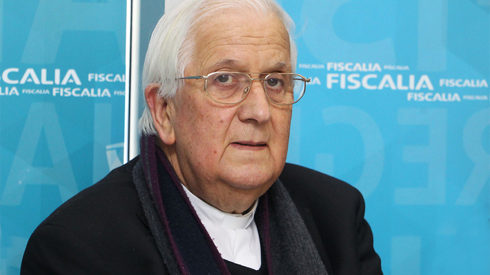 Obispo Alejandro Goic fue sometido a una intervención tras haber sufrido infarto