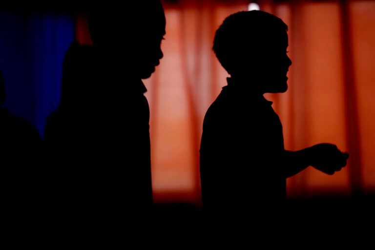 Preocupación por salud emocional de niños y niñas: Cómo afecta el encierro a los más pequeños del hogar