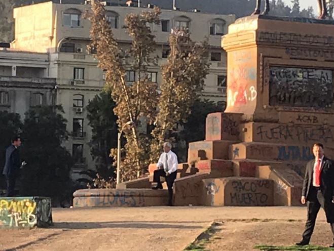 Visita de presidente Piñera a Plaza Baquedano no tipifica como delito y no será investigada