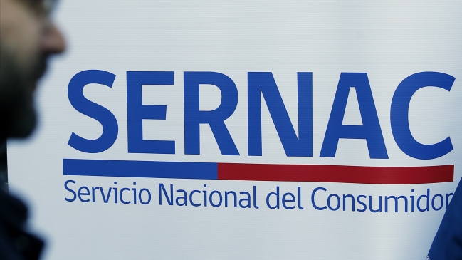 Sernac oficia a BancoEstado para exigir información sobre renovación de tarjetas CuentaRUT