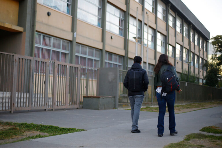 Superintendente de Educación lamenta que apoderados recurran a la justicia para reducir mensualidades de colegios