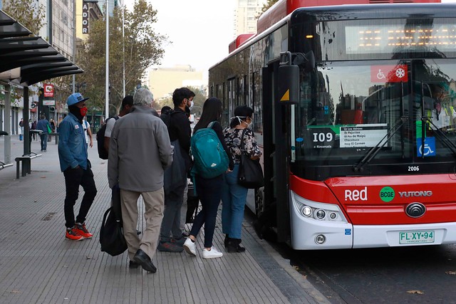 Hutt confirma que el transporte público operará con normalidad durante la cuarentena total en el Gran Santiago