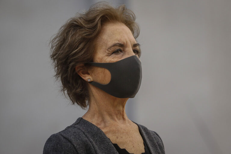 Ministra Hutt por crisis económica en líneas aéreas: 