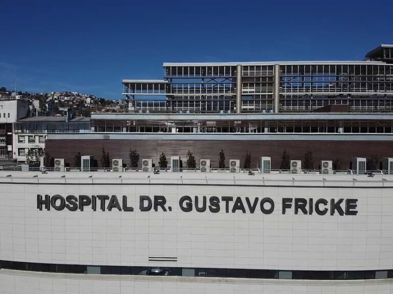 75 funcionarios de la salud están contagiados con COVID-19 en hospitales de la Región de Valparaíso