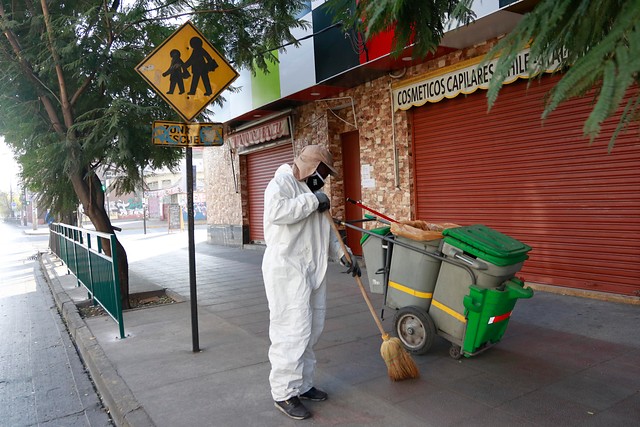 Chile supera los 30 mil contagios de COVID-19 y gobierno ingresa veto a proyecto de Ingreso Familiar de Emergencia
