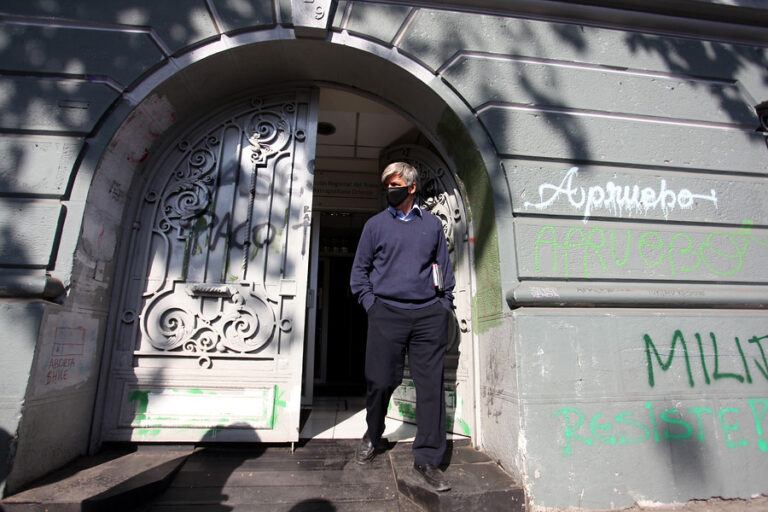 Paredes apuntó a la vicepresidencia de Colo Colo: “Viene gente que recién lleva 6 meses y se apodera del club”