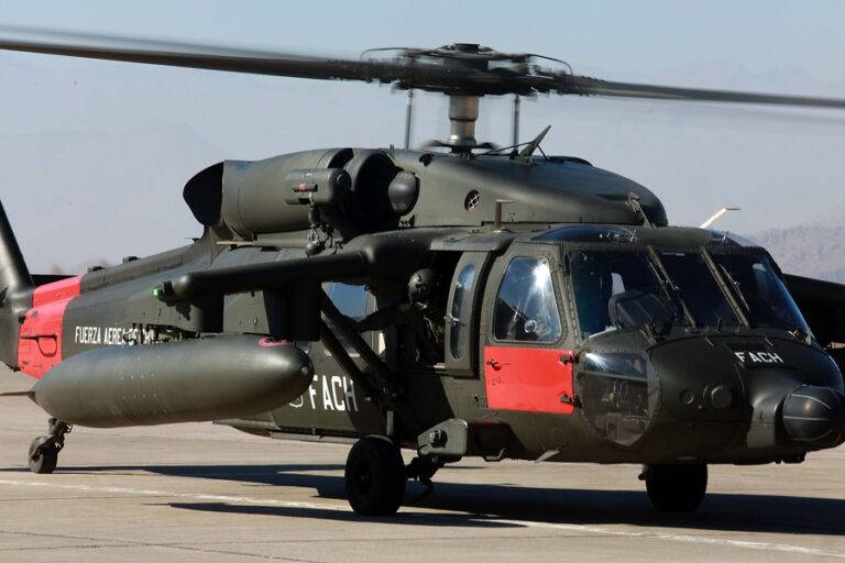 Trasladaron a otros tres pacientes críticos con COVID-19 desde la RM a Concepción